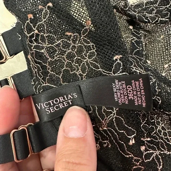 Victorias Secret | Sexy Strappy Underwire Unlined Demi Lace Bra | Size: 36DD - Picture 3 of 8